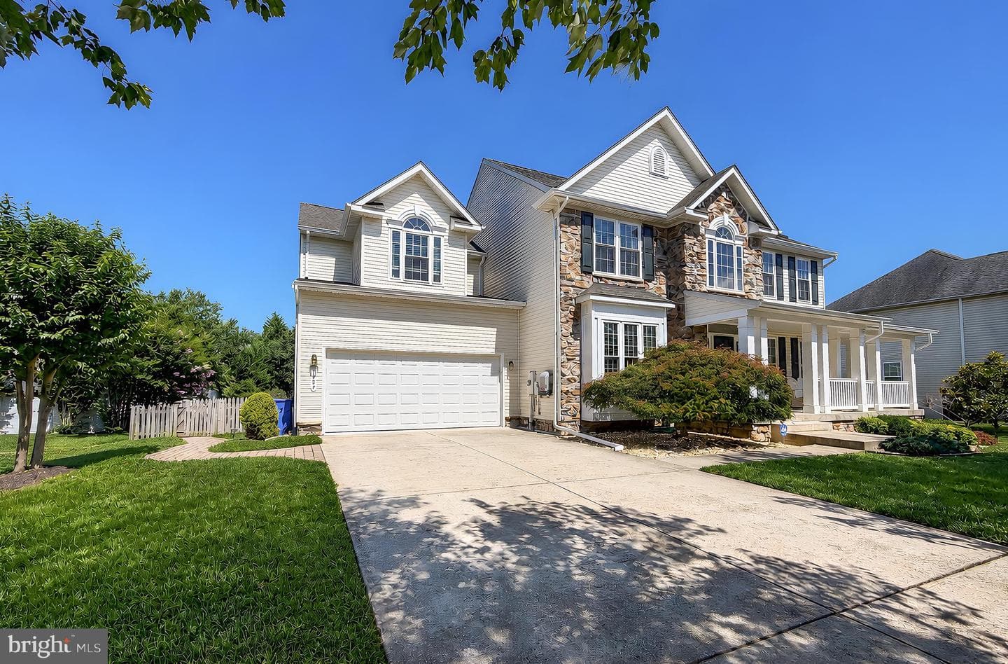 1002 Canterbury Lane photo 4