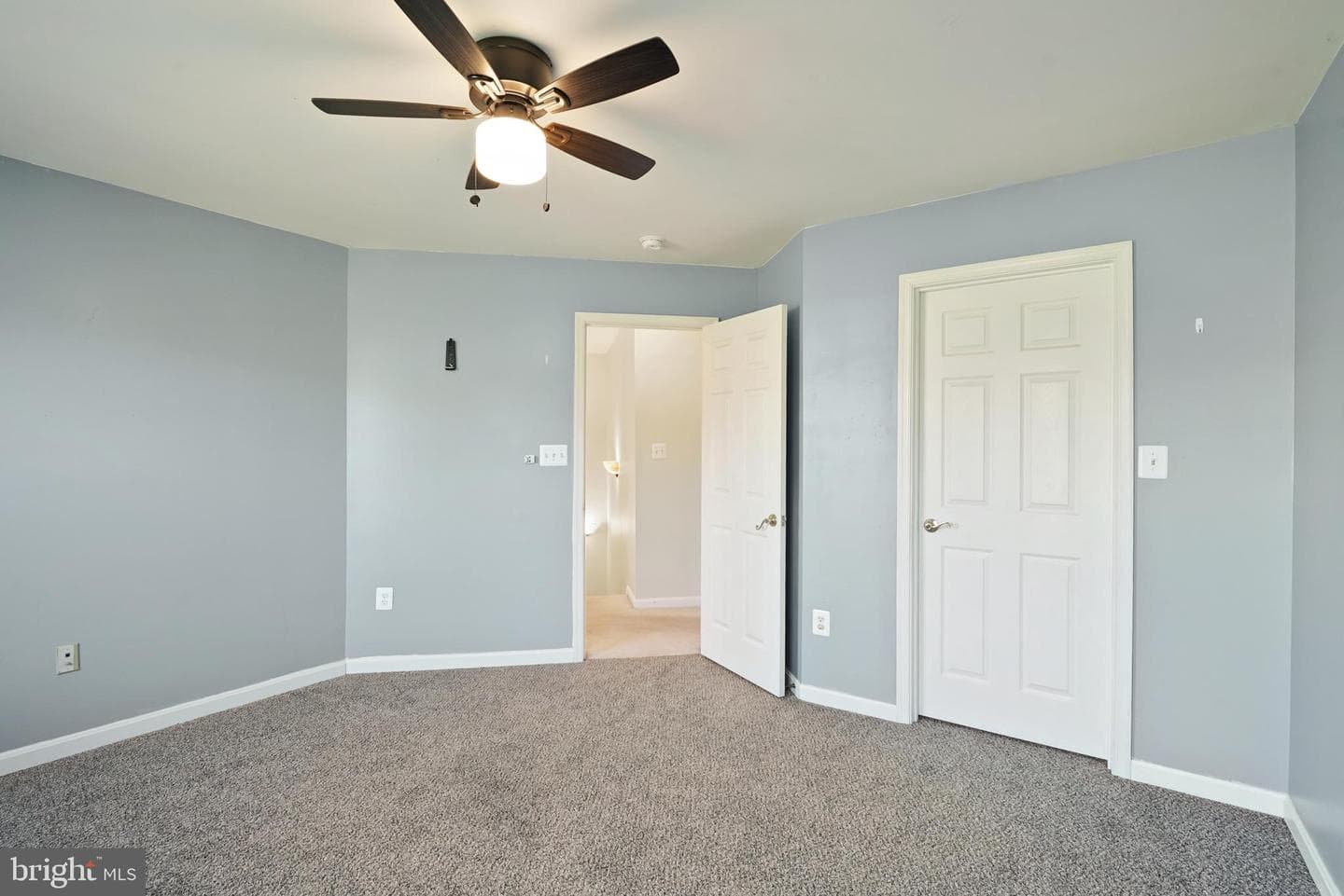 4900 Webfoot Court photo 19