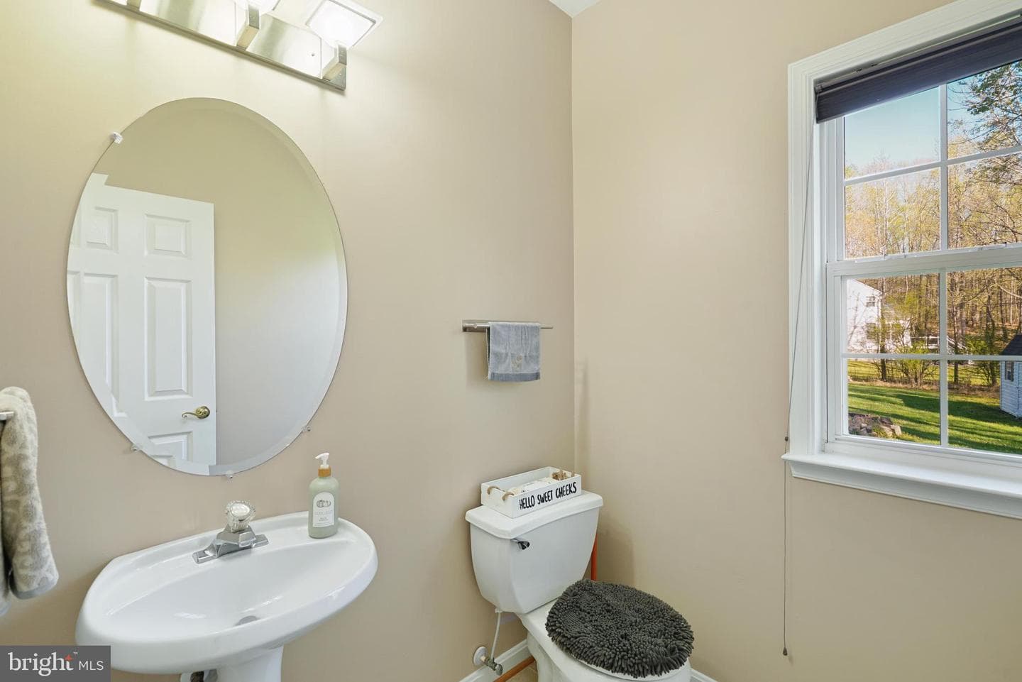 4900 Webfoot Court photo 24