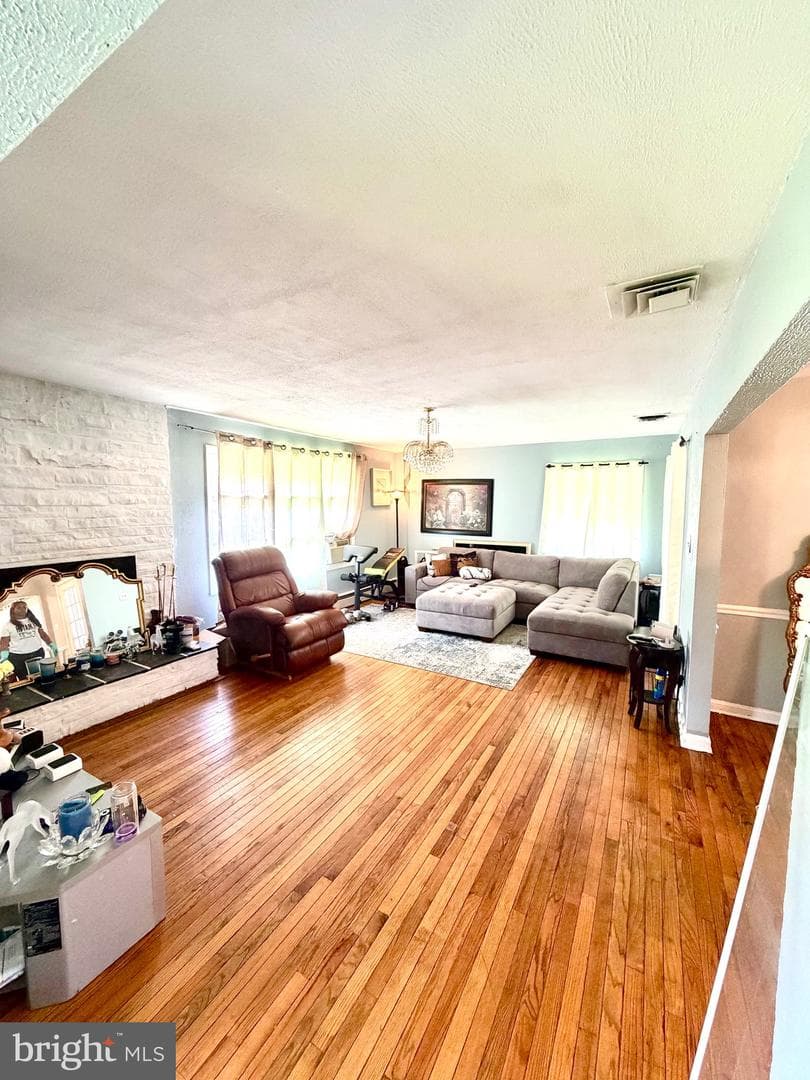 12846 Owens Drive photo 3