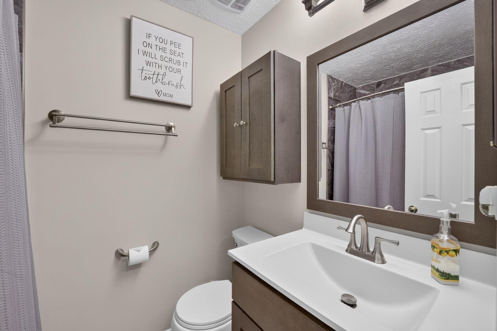 2526 Regal Place photo 12
