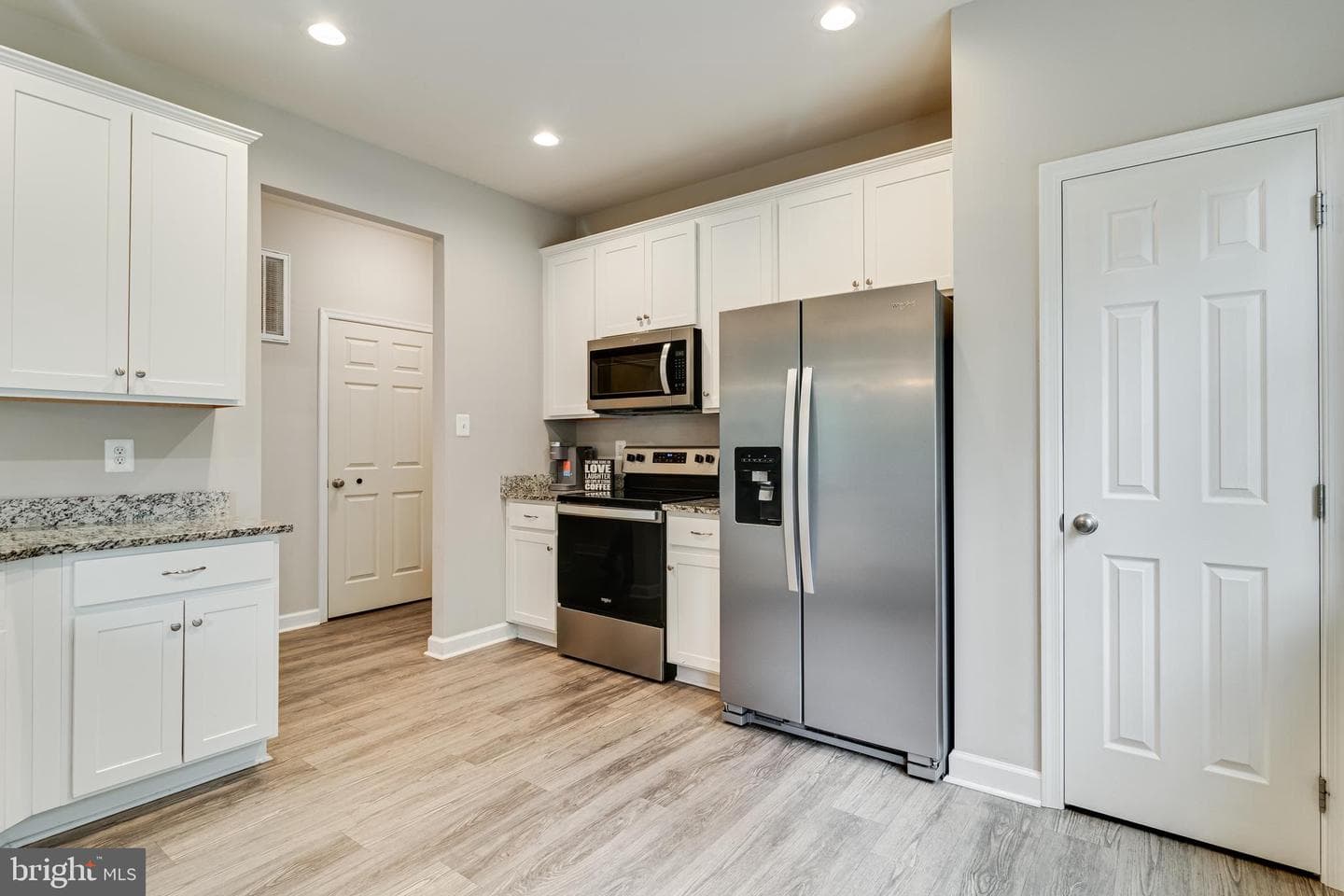 8055 Shannon Woods Place photo 11