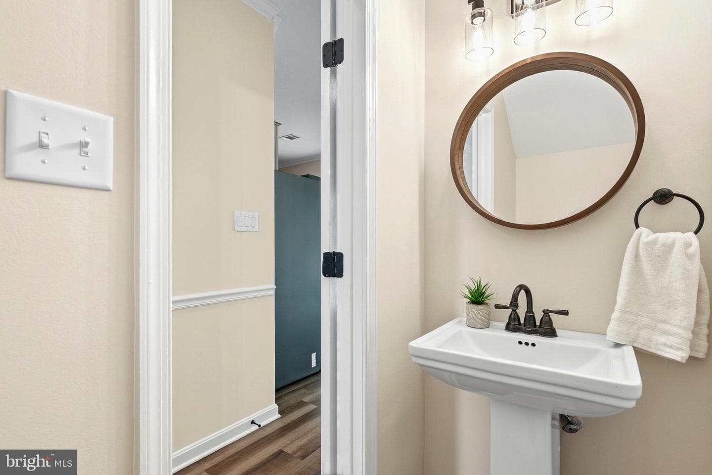 3180 Gainsborough Court photo 17
