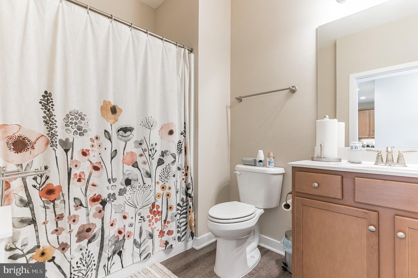 100 Camden Circle photo 10