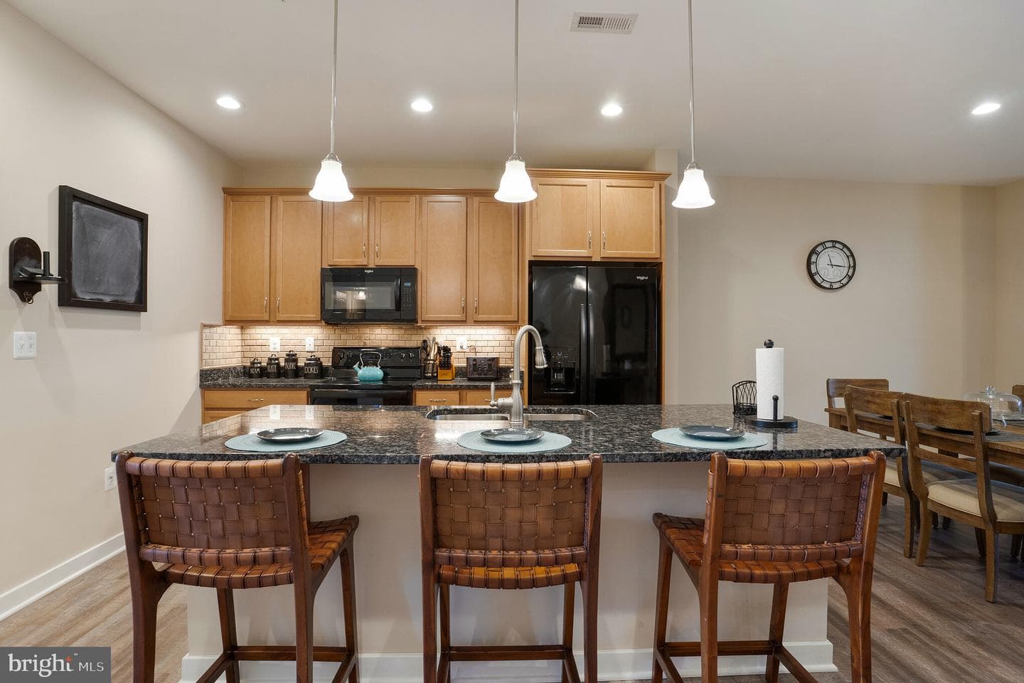 100 Camden Circle photo 17
