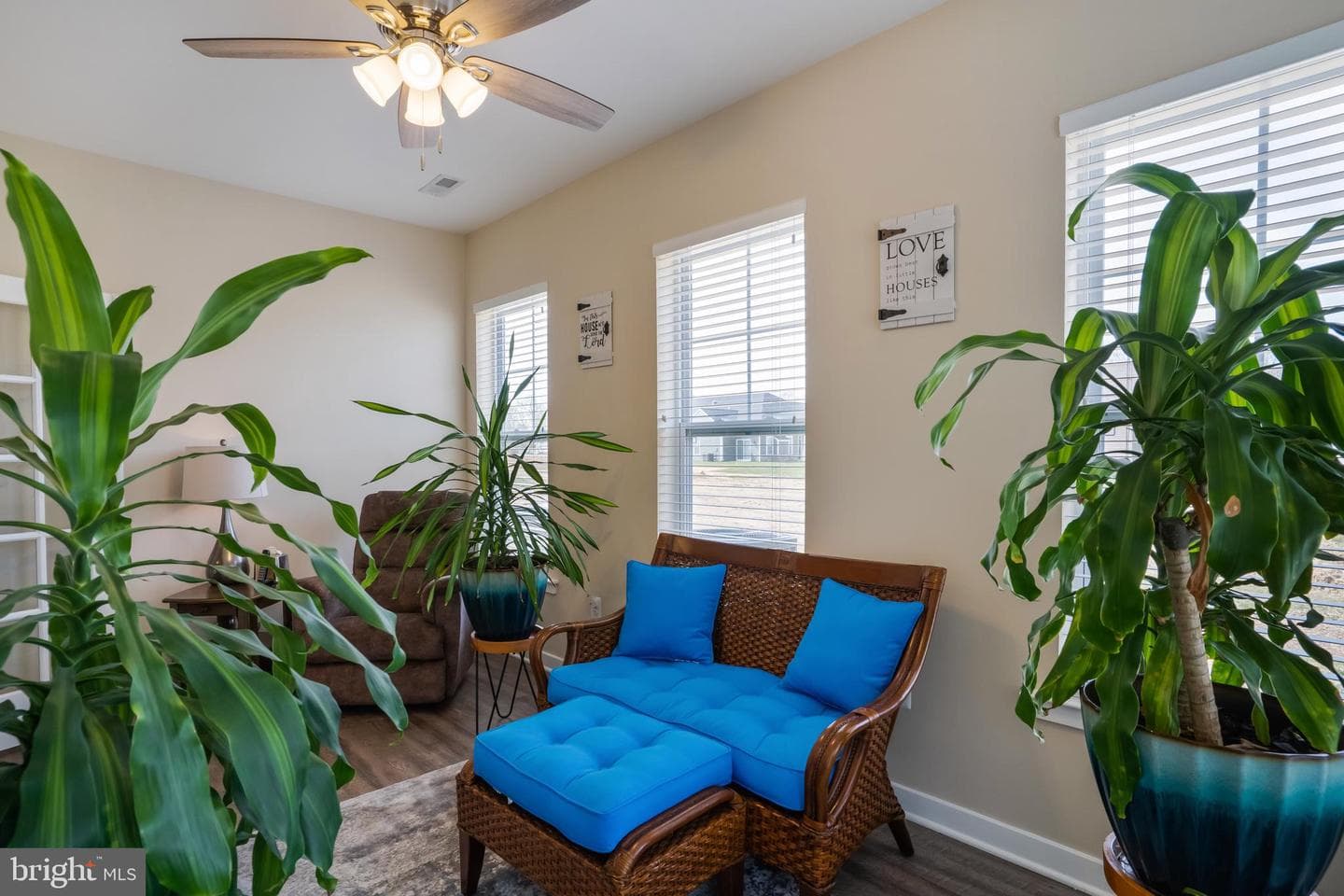 100 Camden Circle photo 21