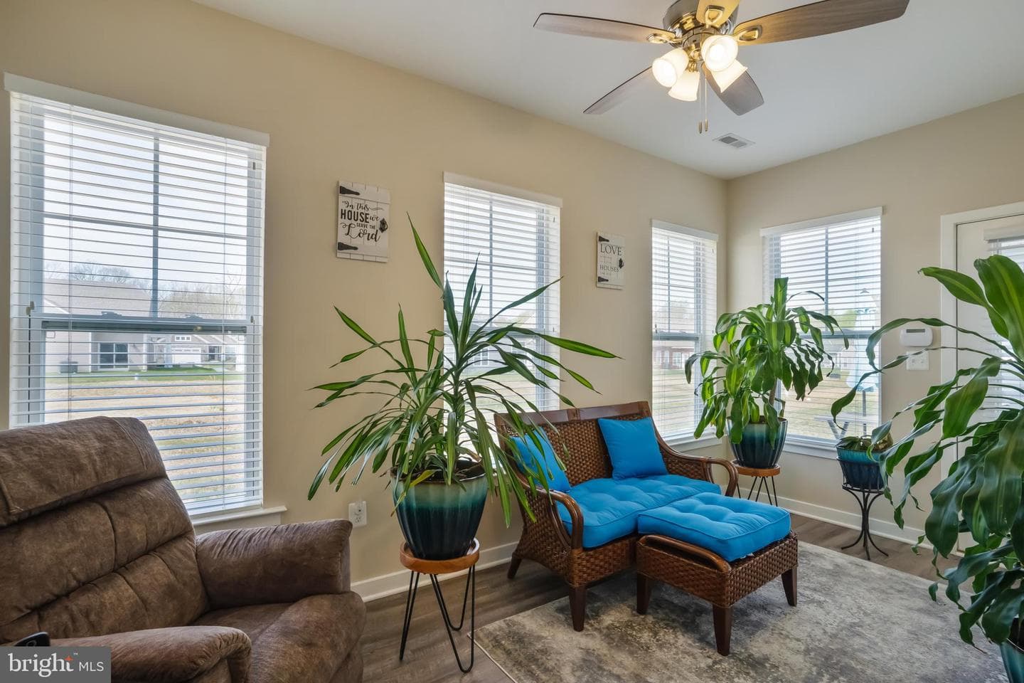 100 Camden Circle photo 5