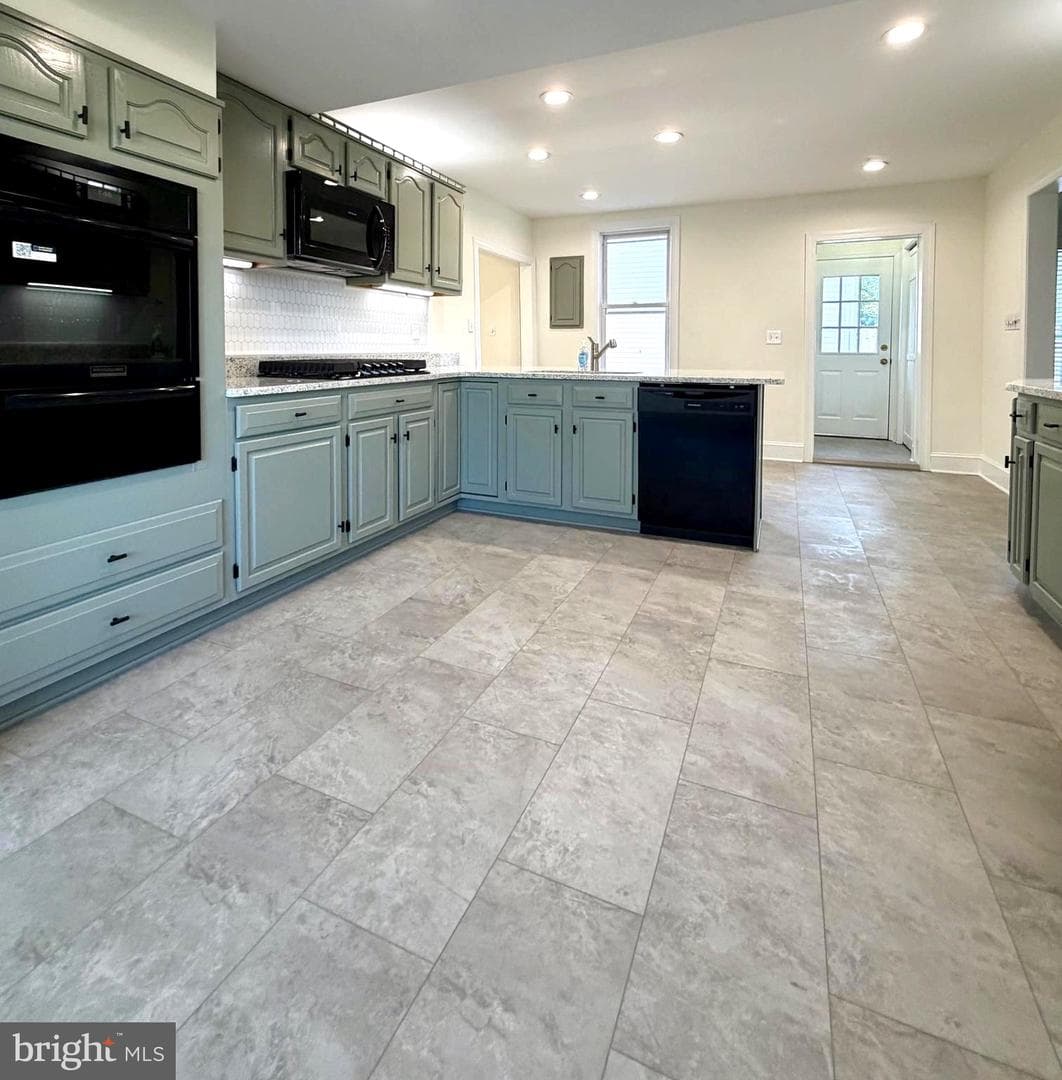 103 Williamson Street photo 11
