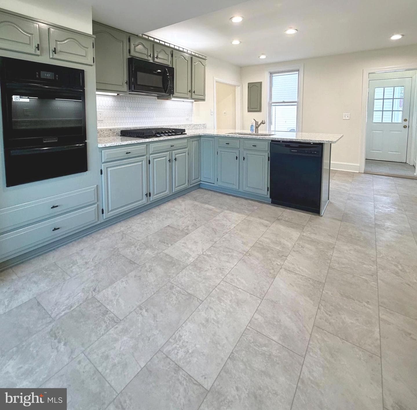 103 Williamson Street photo 6