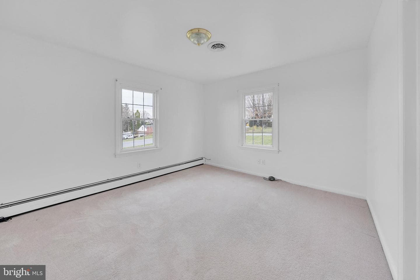 4138 Hillcrest Avenue photo 10