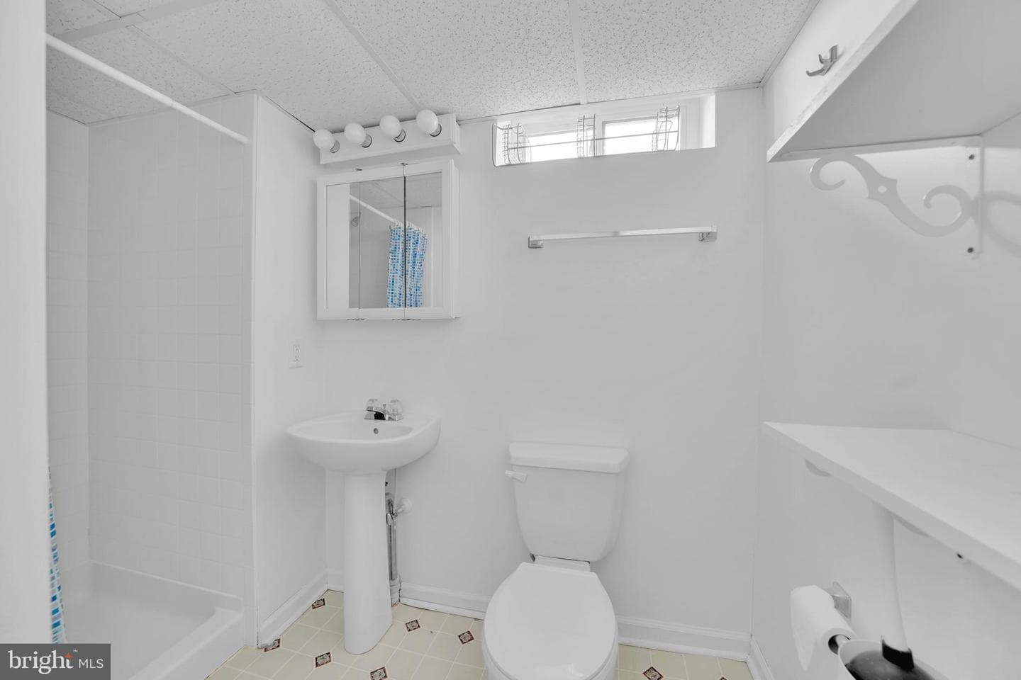 4138 Hillcrest Avenue photo 21