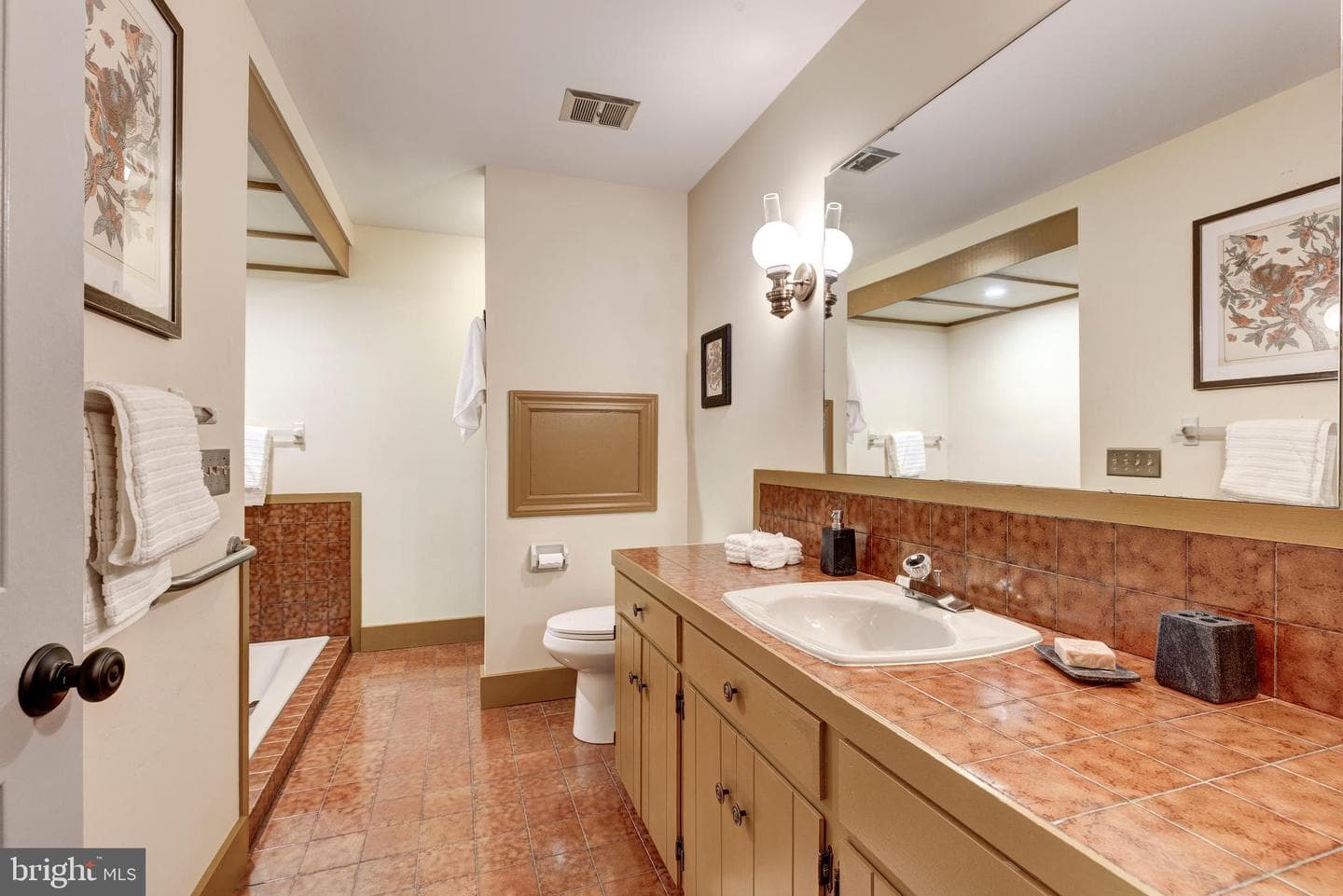 49 N Court Street photo 55