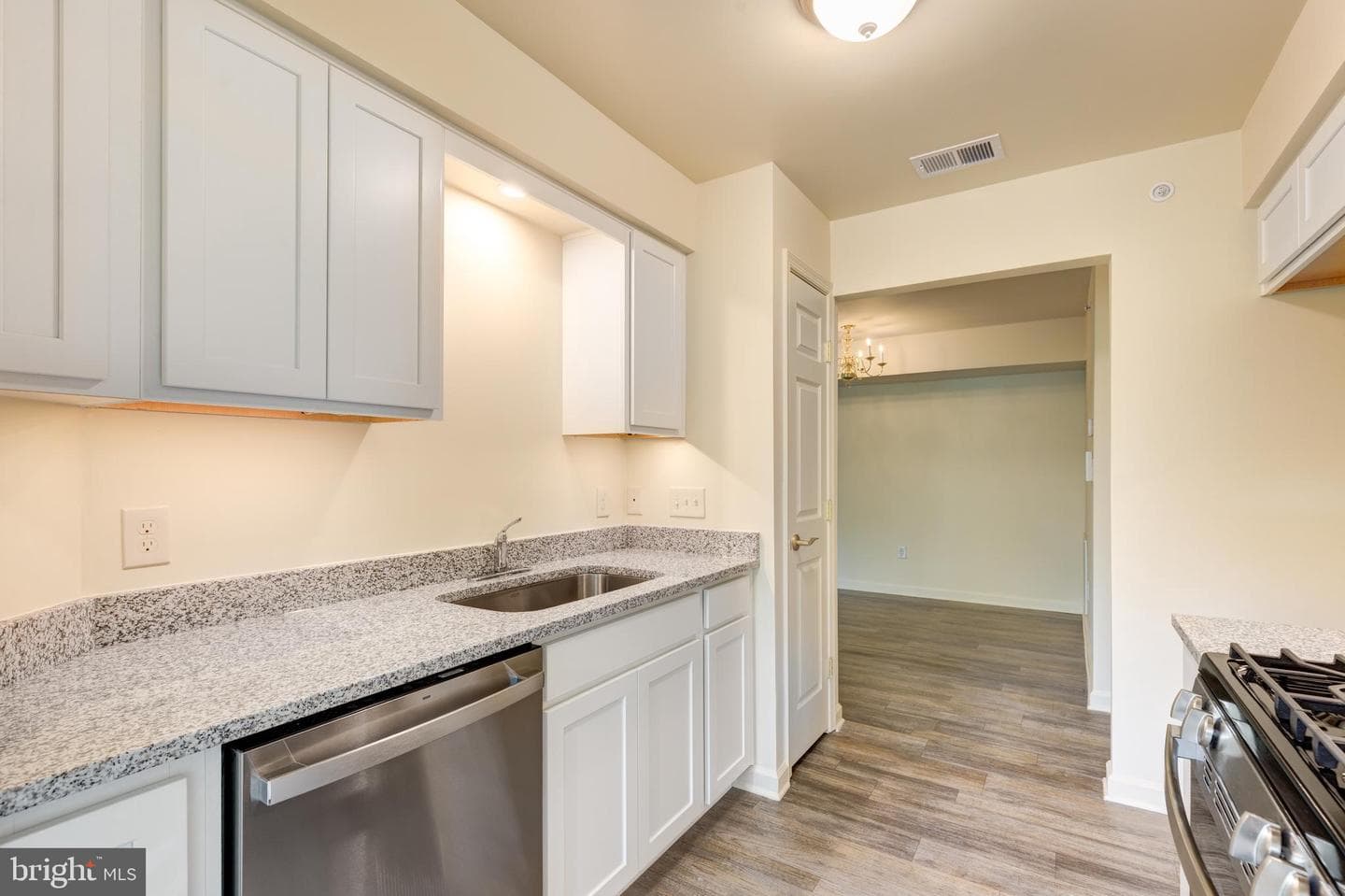 820 Wembley Drive #2b photo 12