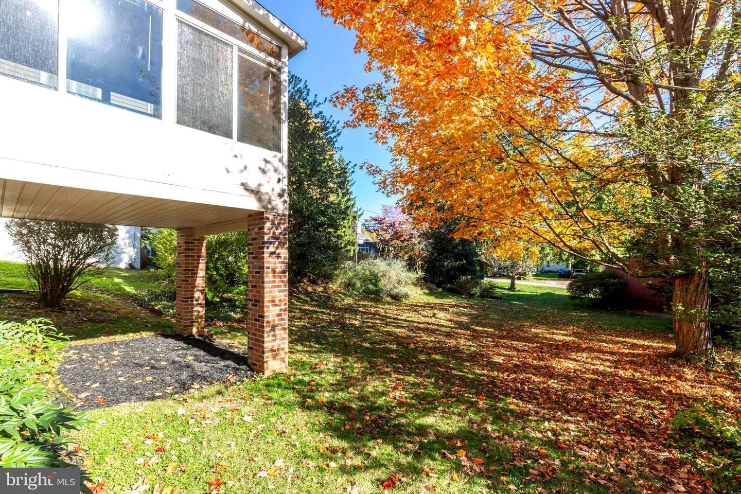 88 W Green Street photo 28