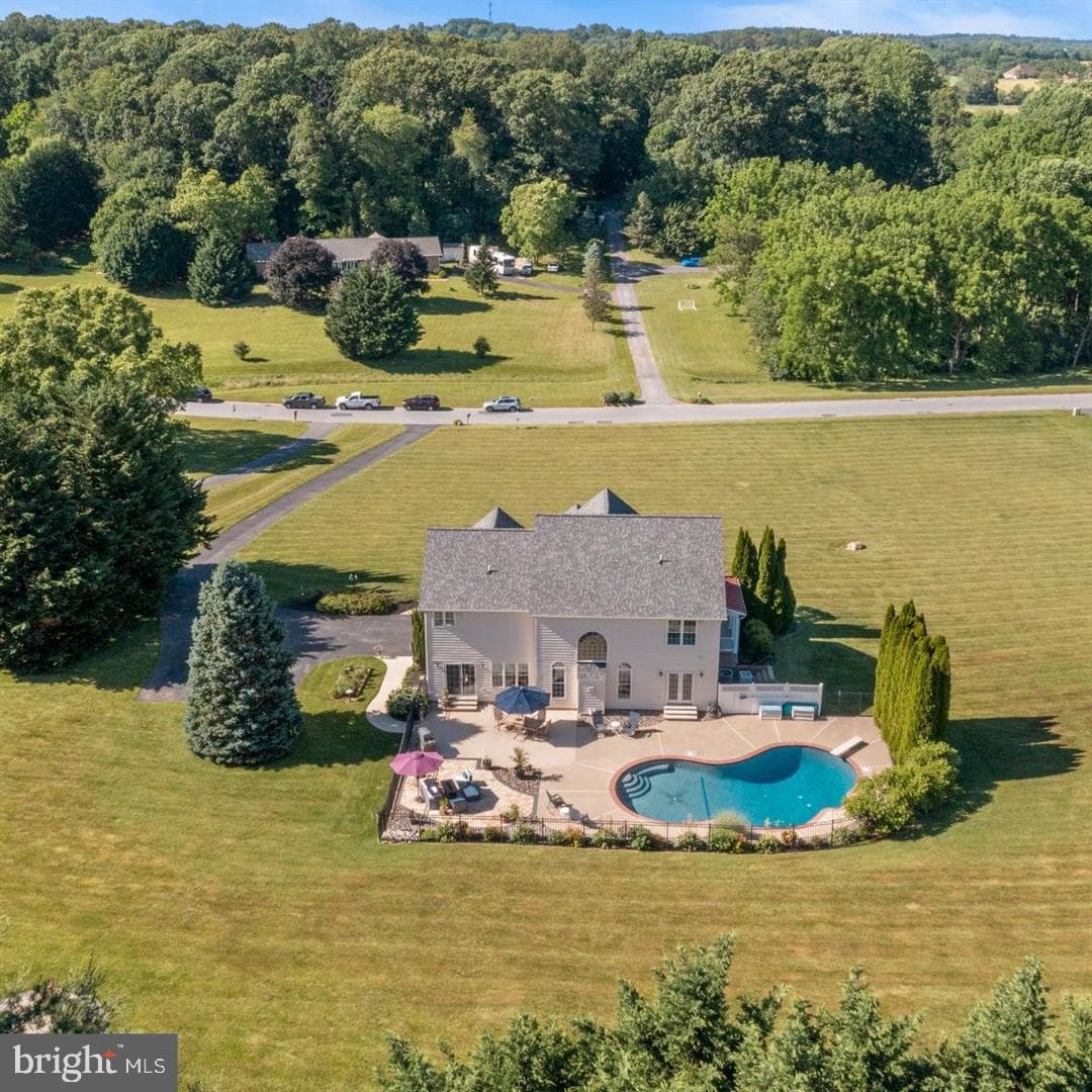 1687 Village Green Drive photo 14