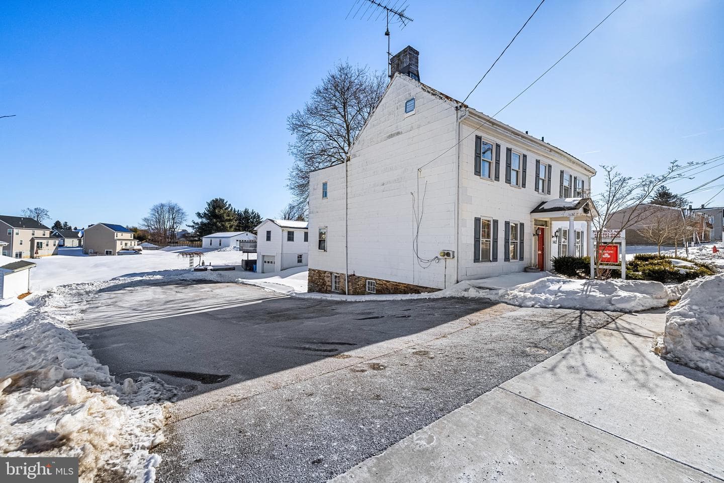1421 N Main Street photo 4