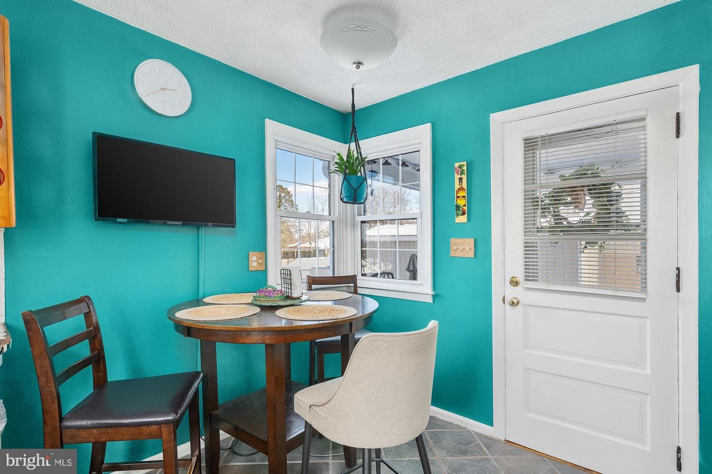 463 E Green Street photo 17