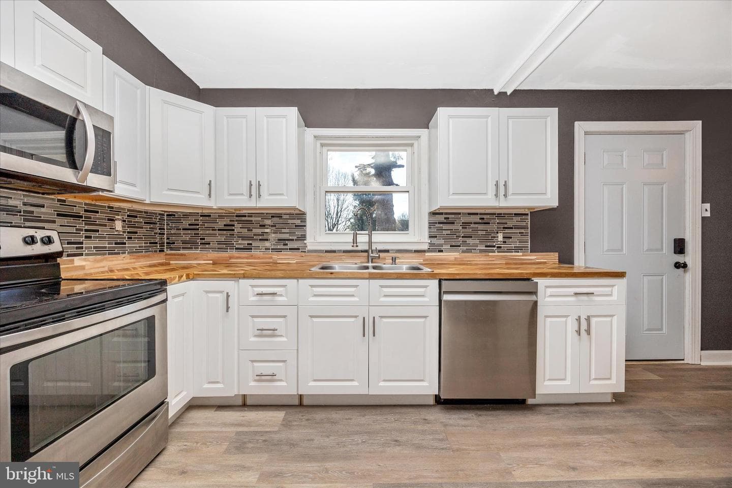 4814 Ridge Road photo 10