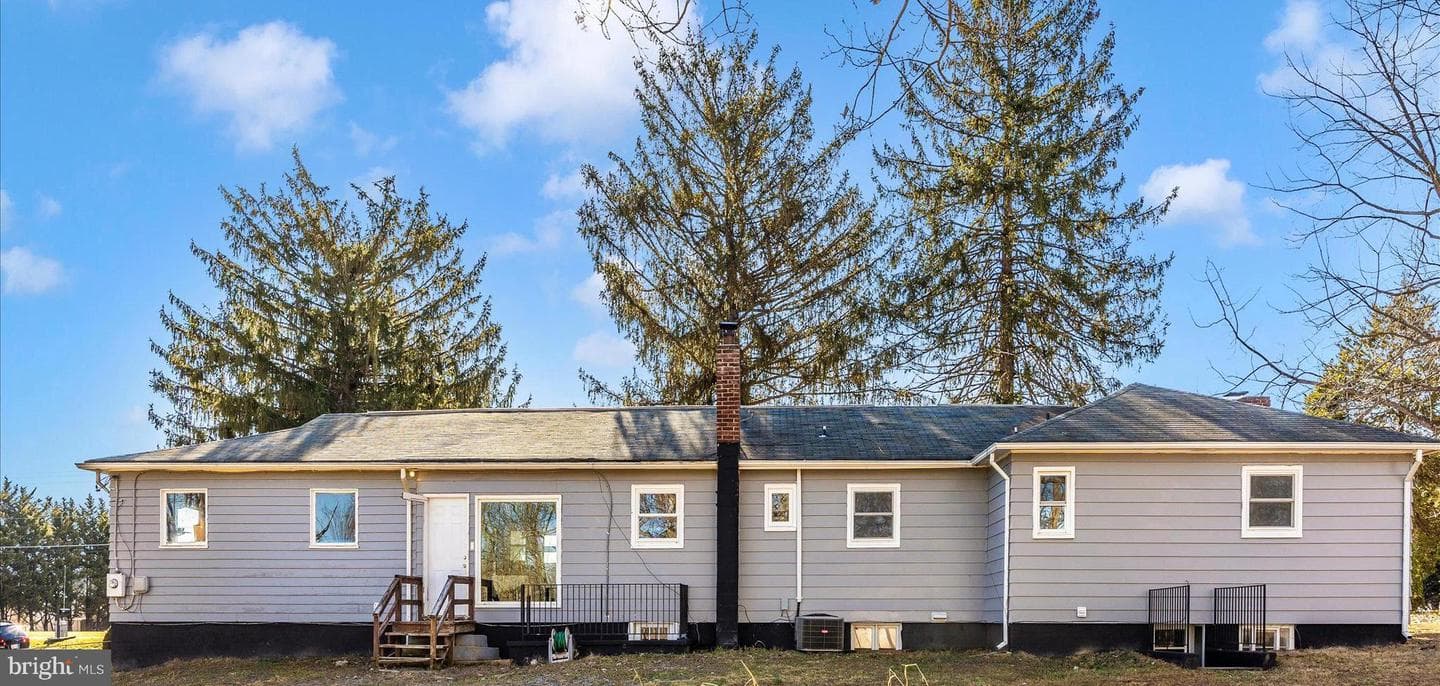 4814 Ridge Road photo 5