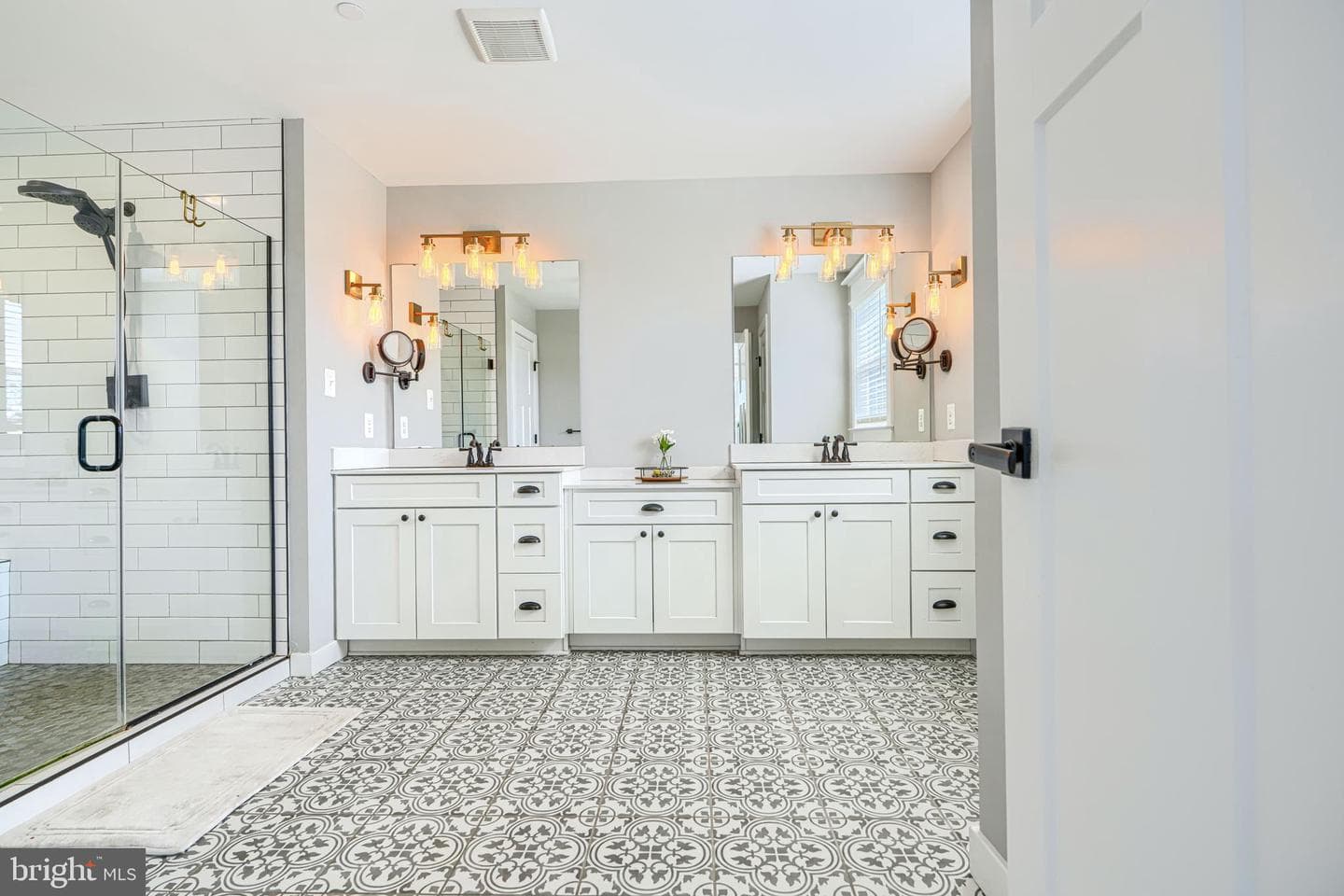 2553 Hanover Pike photo 32
