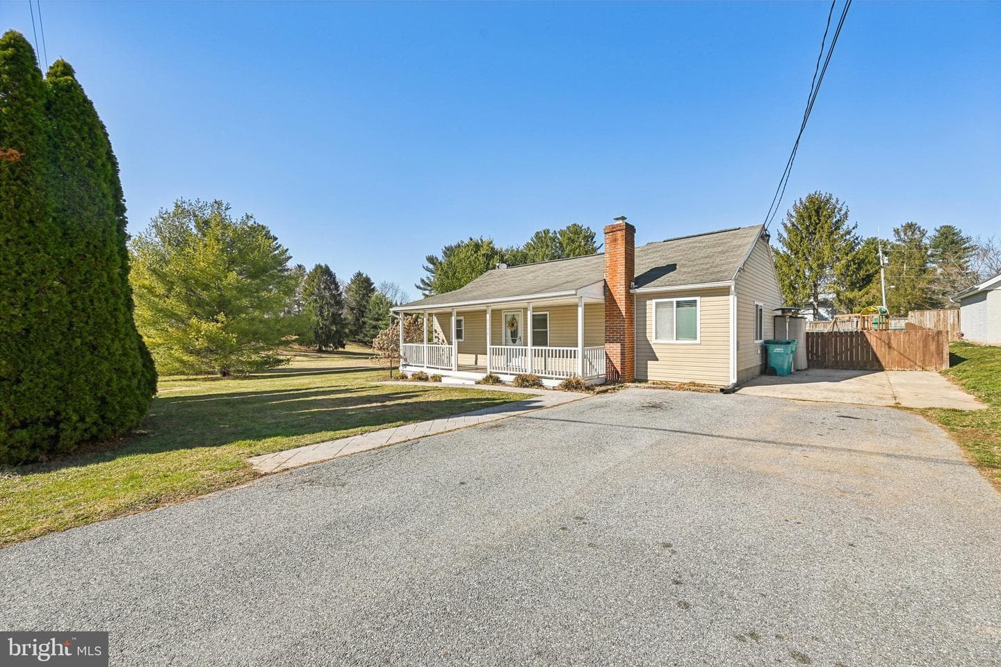 1516 Cherry Avenue photo 2