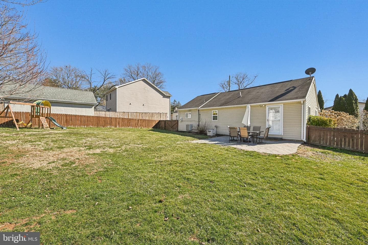 1516 Cherry Avenue photo 31
