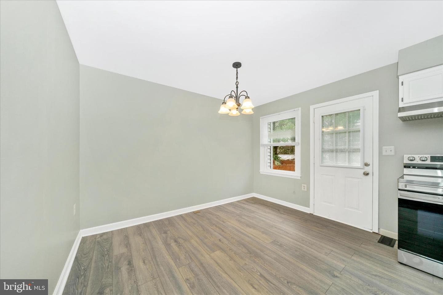 412 Windy Knoll Drive photo 16