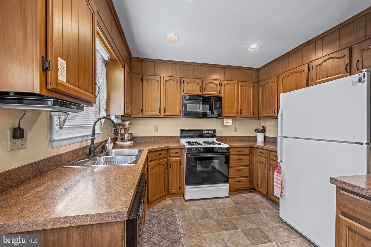 3011 Glenvue Drive photo 11
