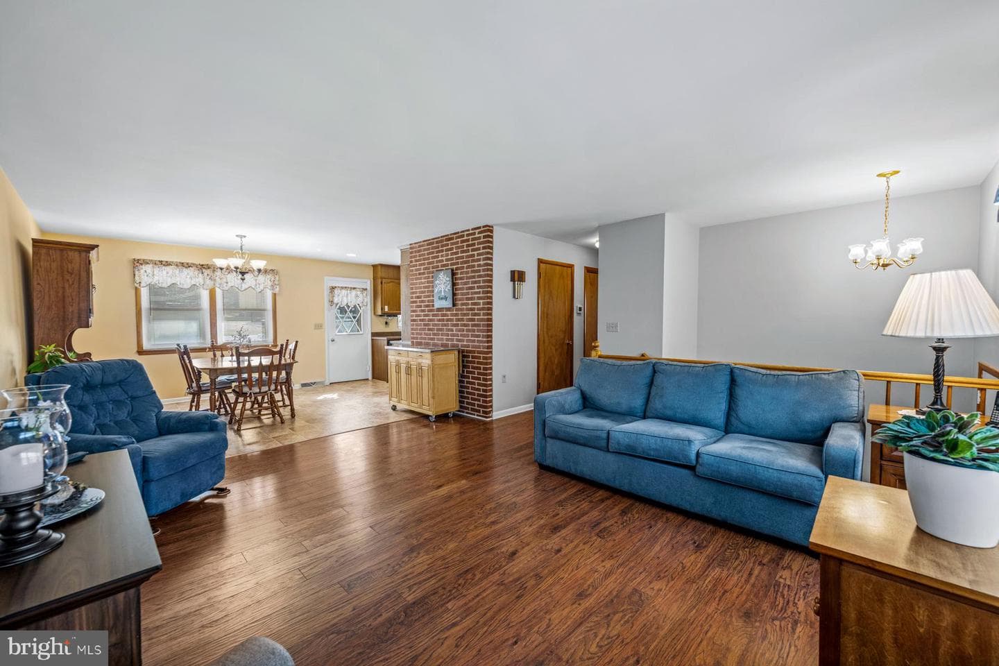3011 Glenvue Drive photo 3