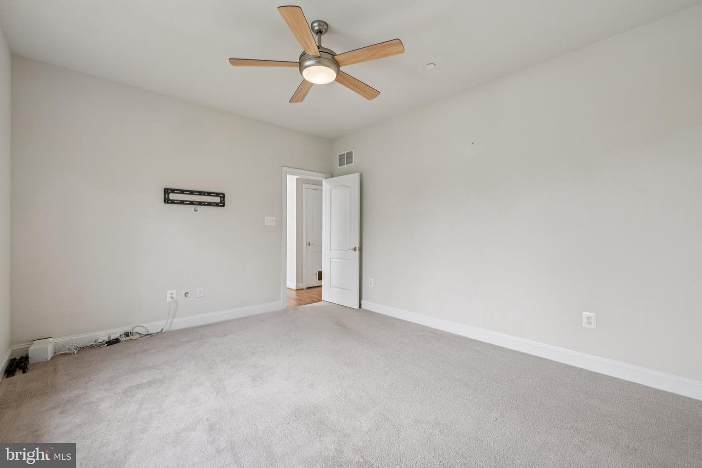 1702 Fieldbrook Lane photo 21