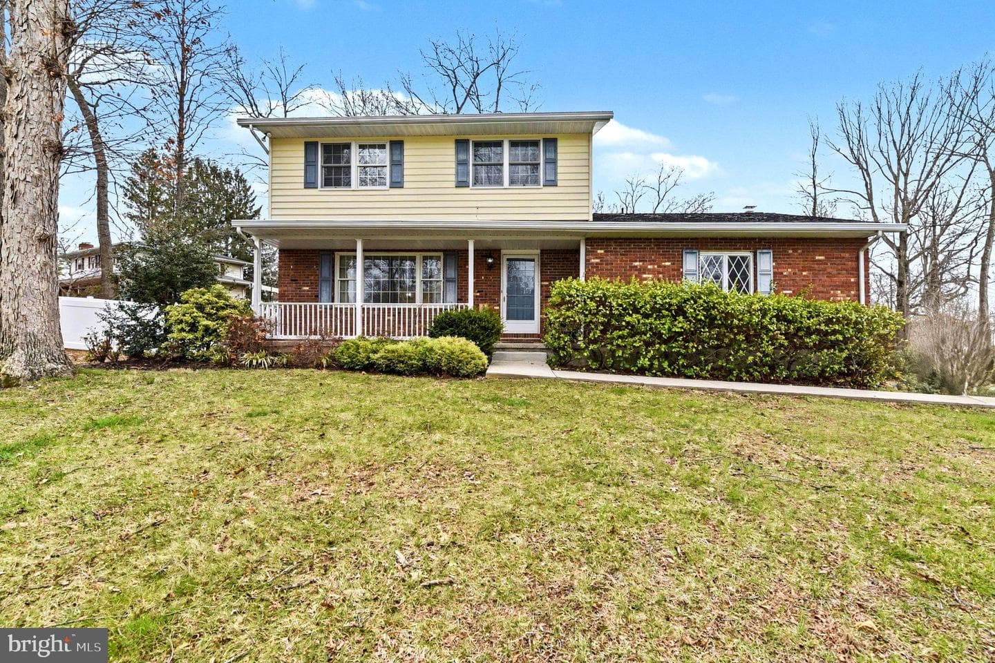 2201 Cedar Hill Drive photo 2