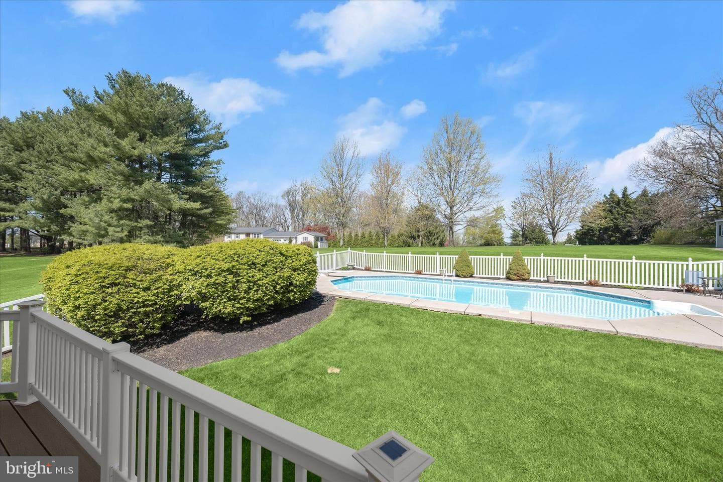 3002 Glenvue Drive photo 38