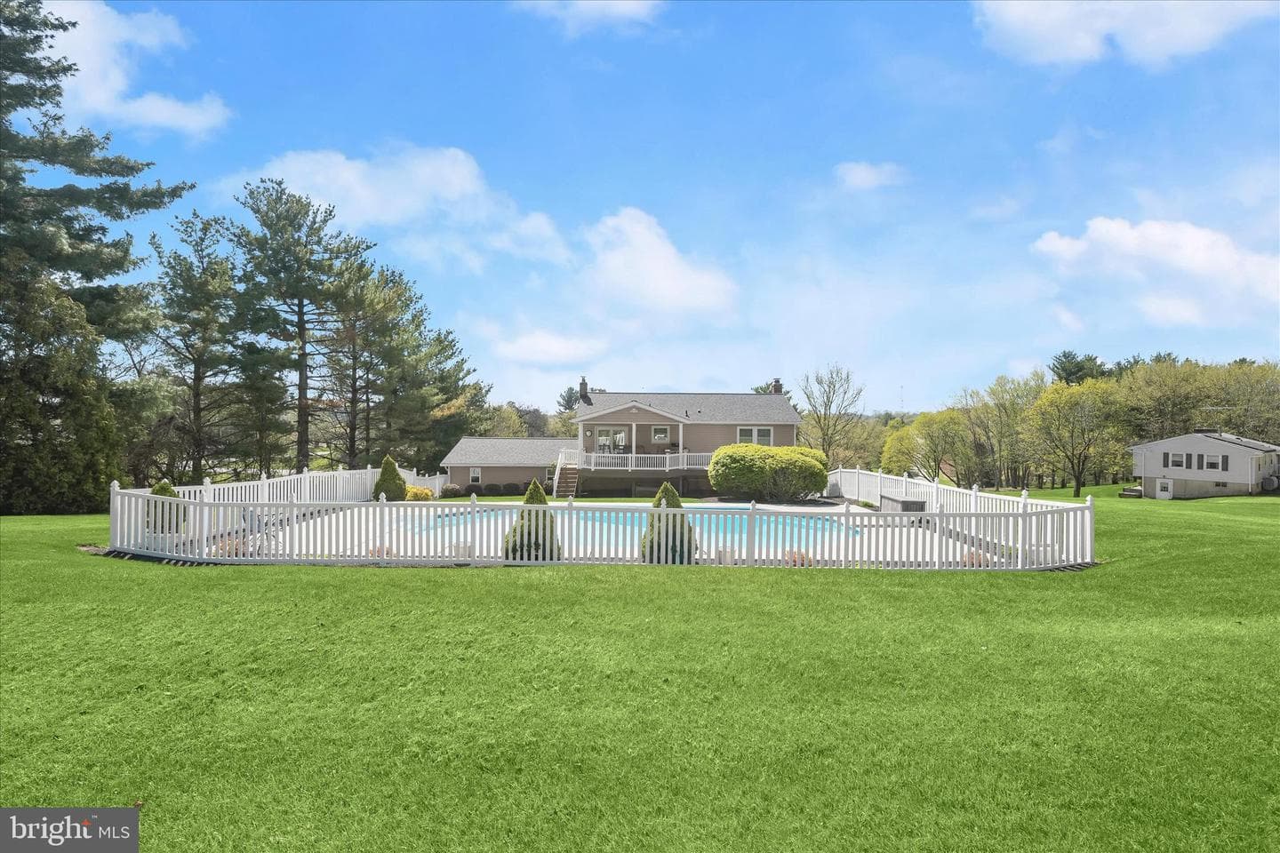 3002 Glenvue Drive photo 44