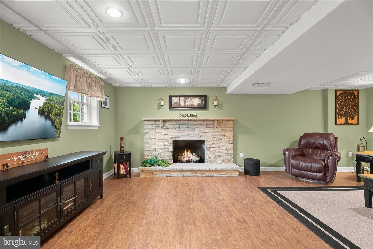 3002 Glenvue Drive photo 5