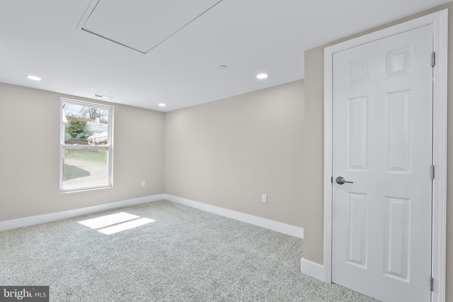 11 Baker Avenue photo 26