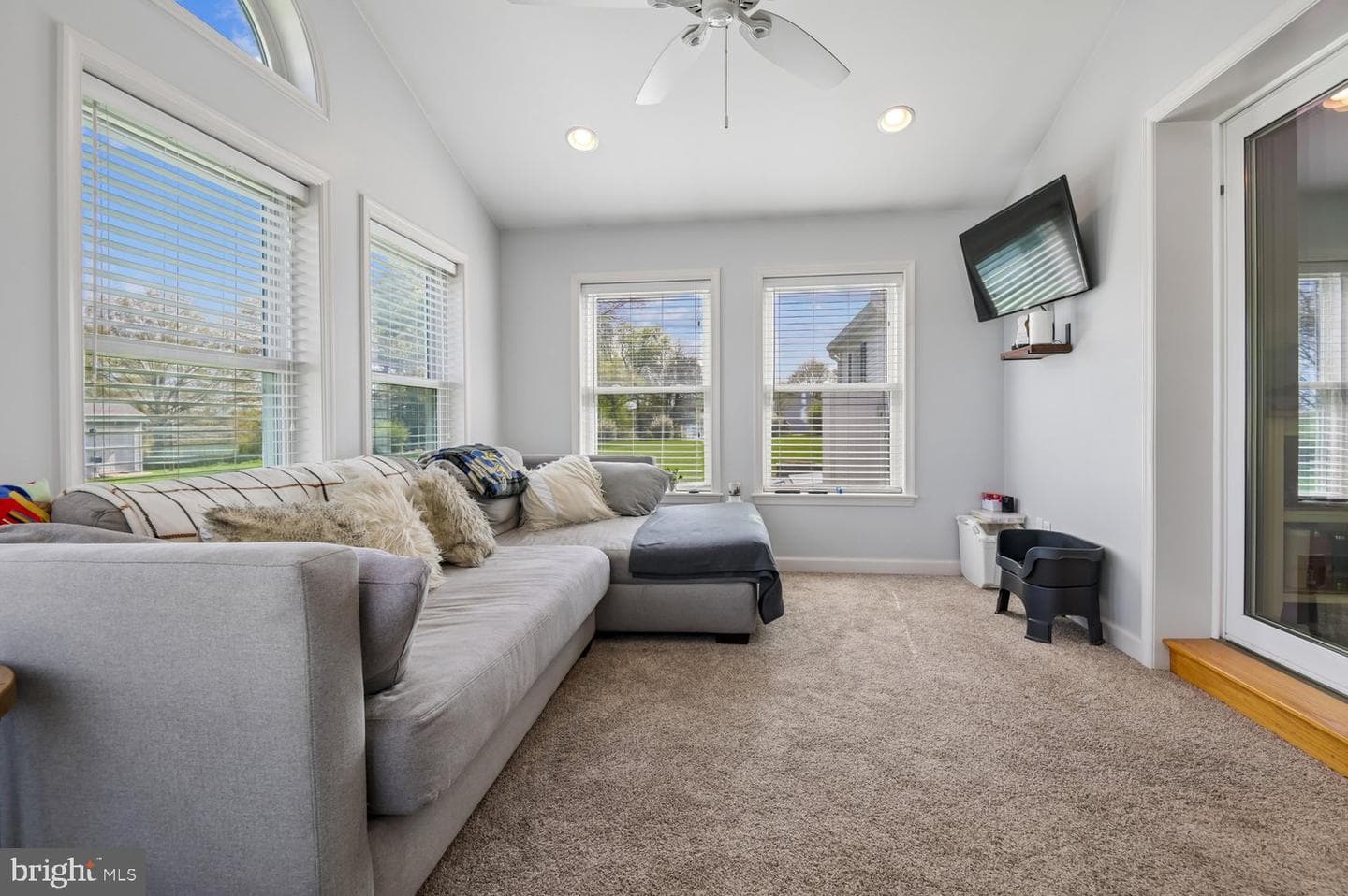 438 Hook Road photo 32