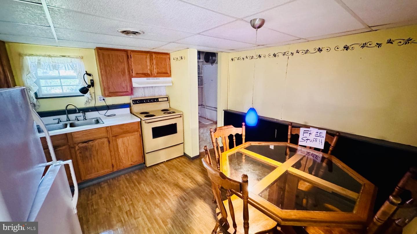 708 Uniontown Road photo 7