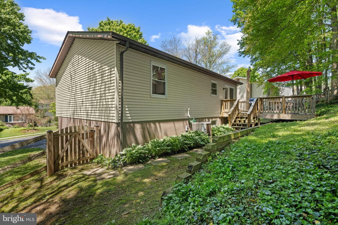 1956 Gardenia Street photo 47