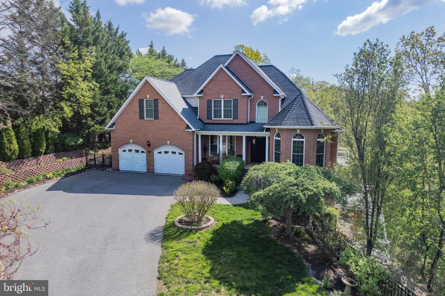 890 Sumner Court