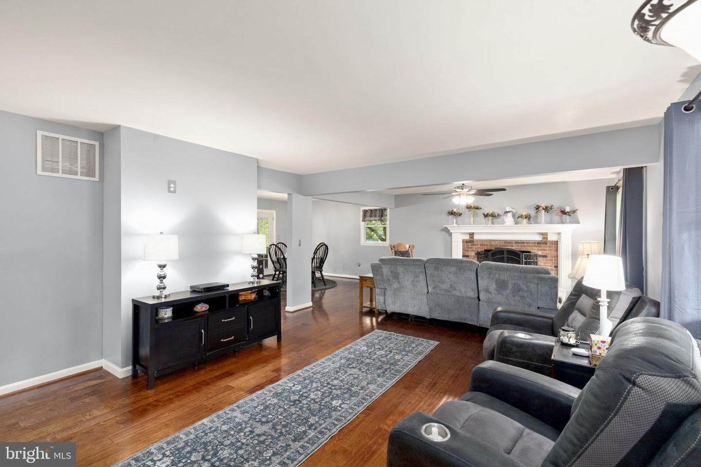 900 Caren Drive photo 11
