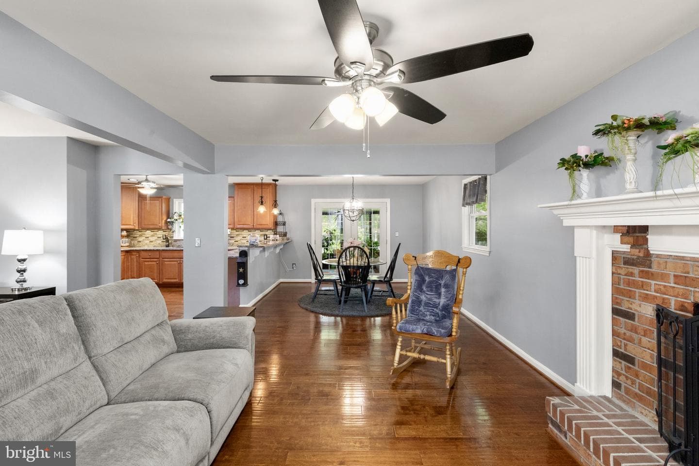 900 Caren Drive photo 13