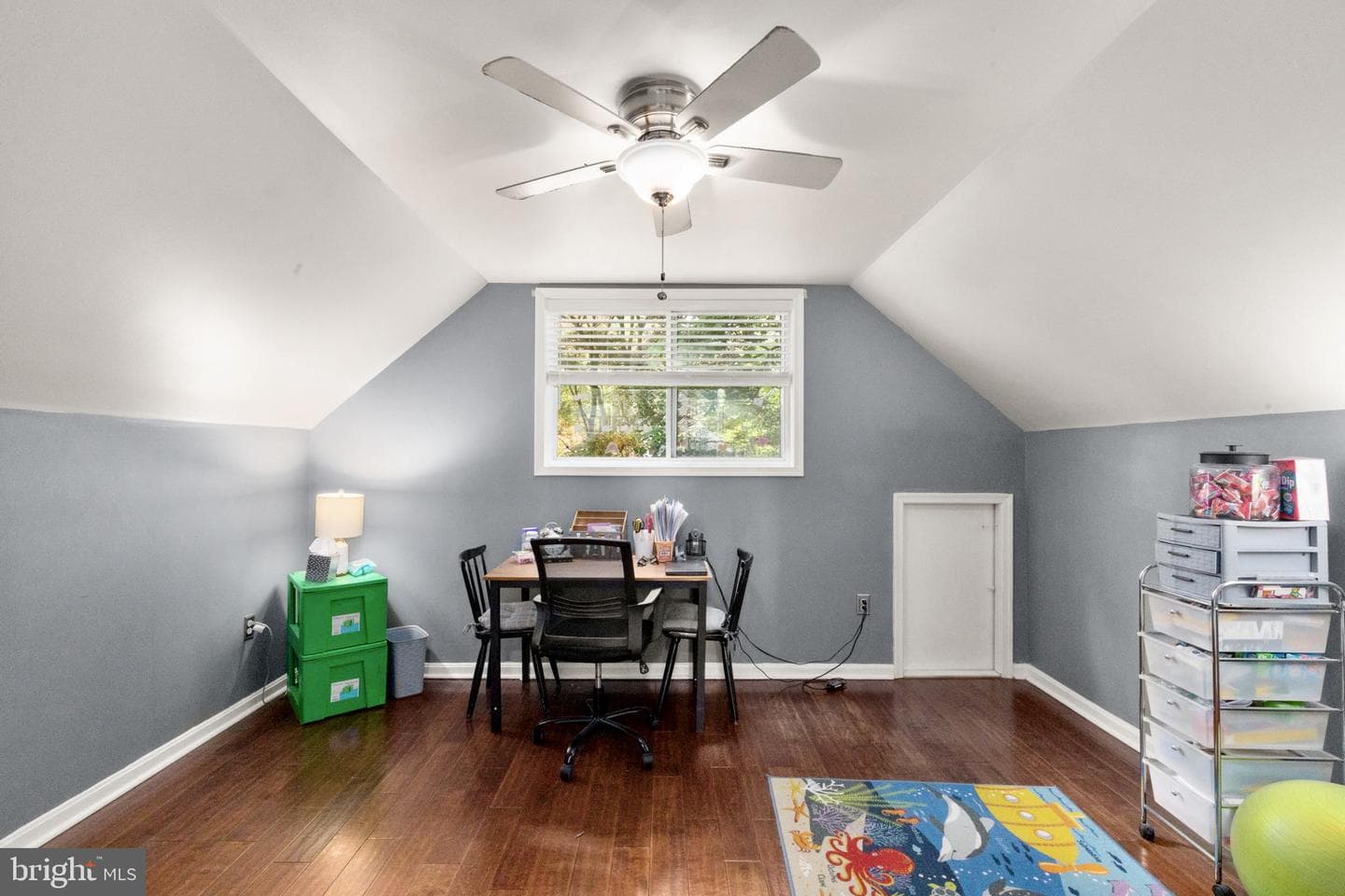 900 Caren Drive photo 38