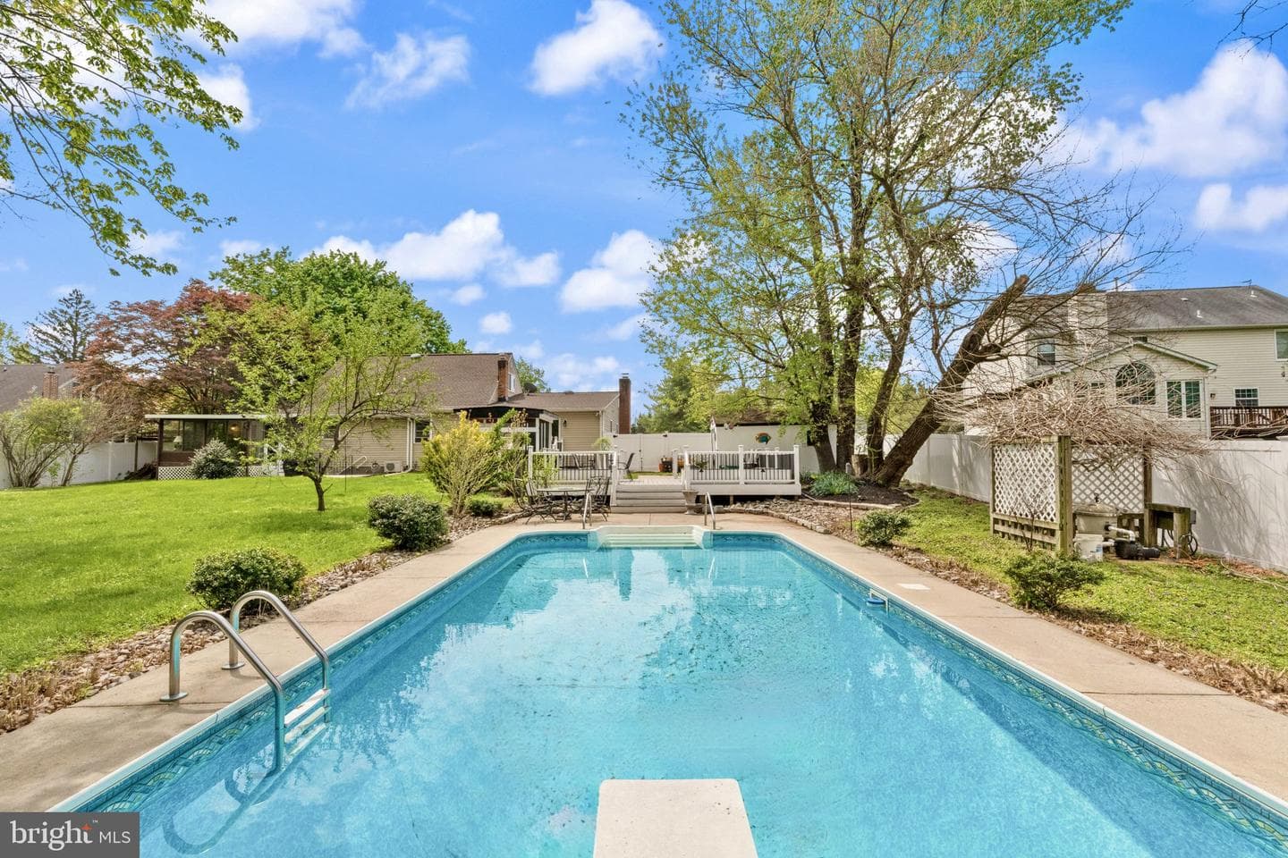 900 Caren Drive photo 49