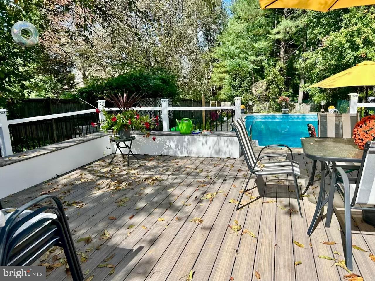 900 Caren Drive photo 54