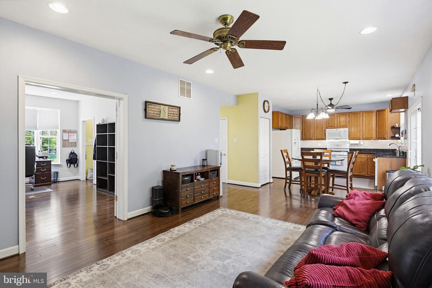 1804 Harrowsmith Court photo 18