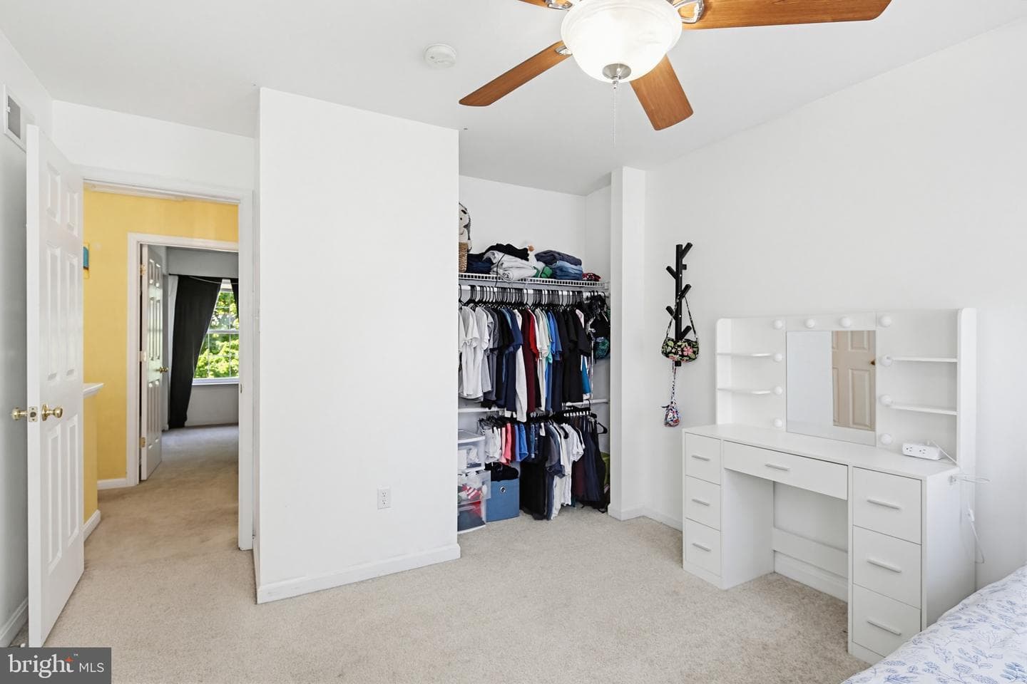 1804 Harrowsmith Court photo 35