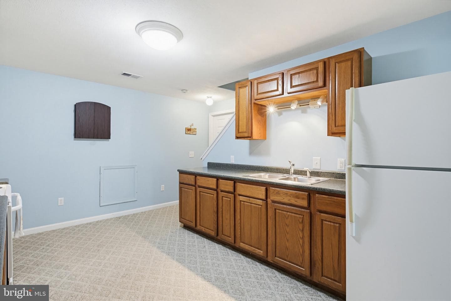1804 Harrowsmith Court photo 37