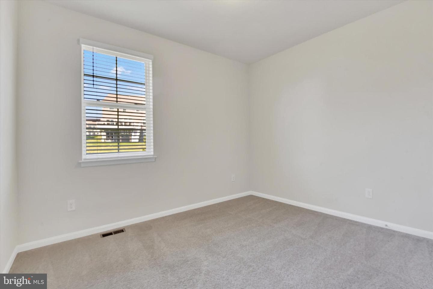 589 Friendship Road photo 14