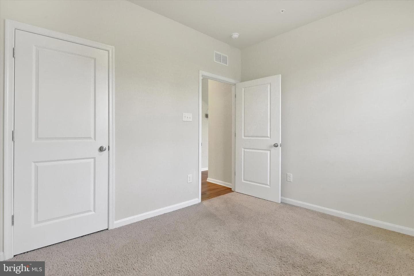589 Friendship Road photo 16