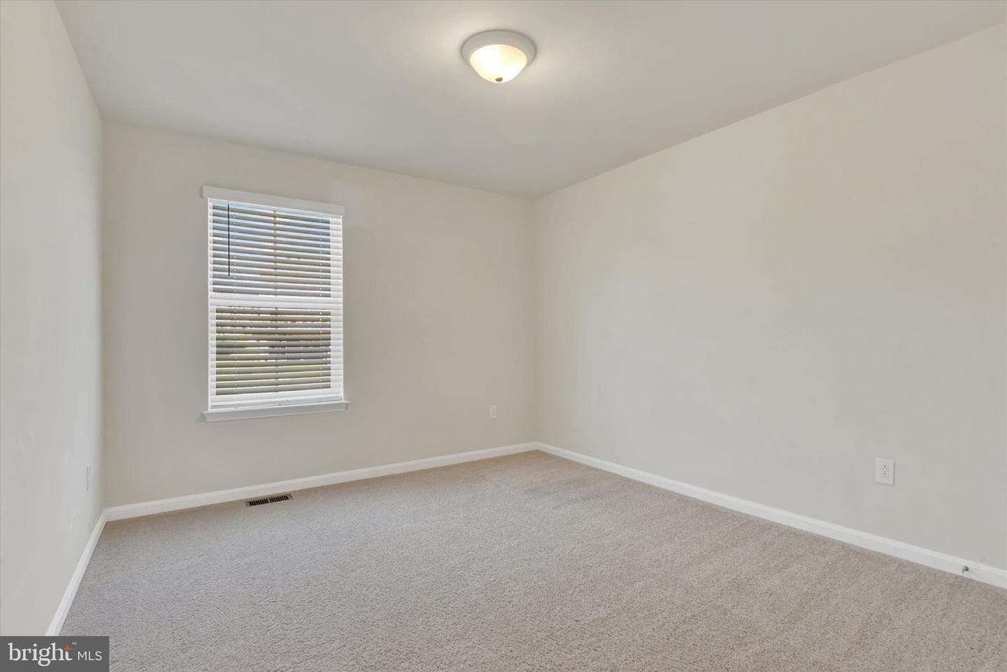 589 Friendship Road photo 19